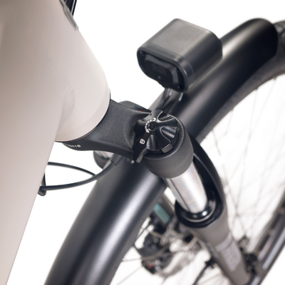 Image of NCM T7s Step Thru Trekking E-Bike, 250W, 48V 19Ah 912Wh Battery [Matt Black 26"]